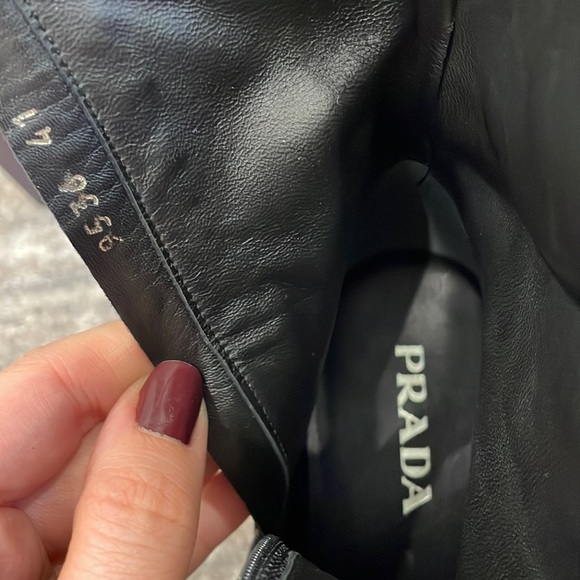 Prada black Suede Ankle boots with heel Booties vintage - Picture 16 of 17